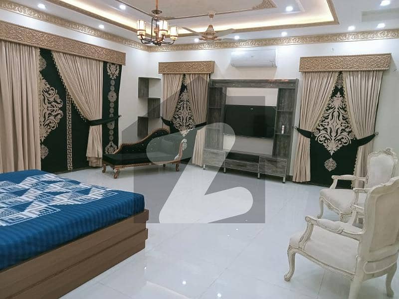 بحریہ ٹاؤن - رفیع ایکسٹینشن بلاک بحریہ ٹاؤن سیکٹر ای بحریہ ٹاؤن لاہور میں 5 کمروں کا 1.1 کنال مکان 8.5 کروڑ میں برائے فروخت۔