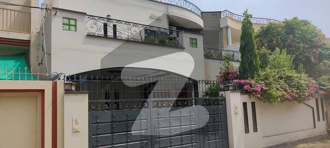 10 Marla House Is Available For sale In Farid Town