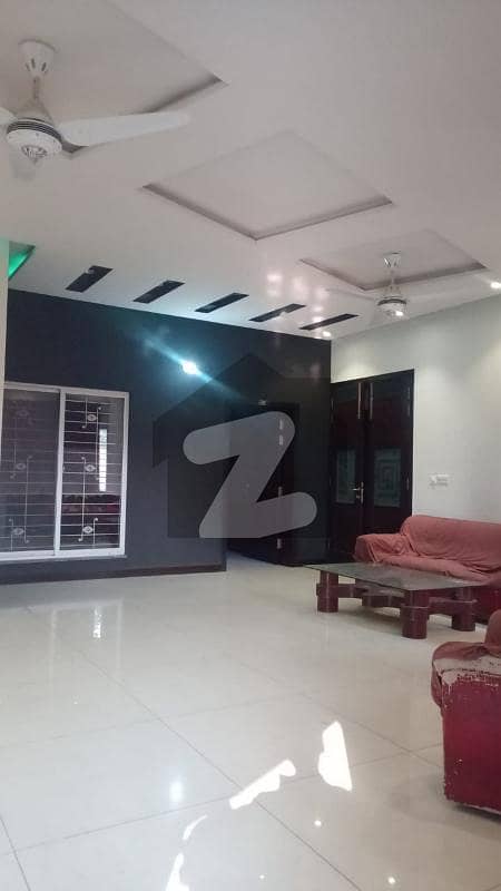 BEAUTIFUL UPPER PORTION AVAILABLE FOR RENT IN PARAGON CITY LAHORE