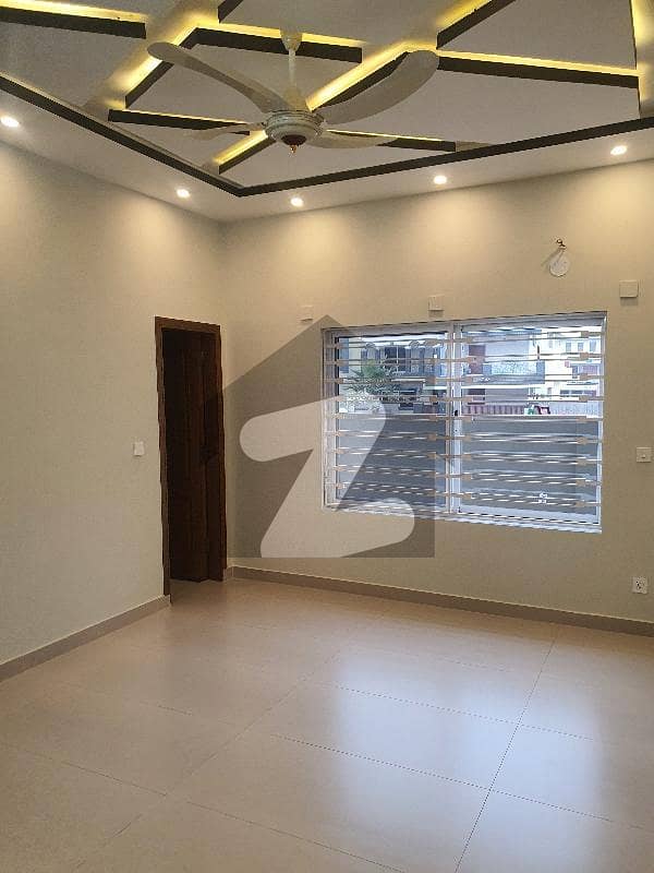 10 Marla Stylish House For Sale In Media Town Block D