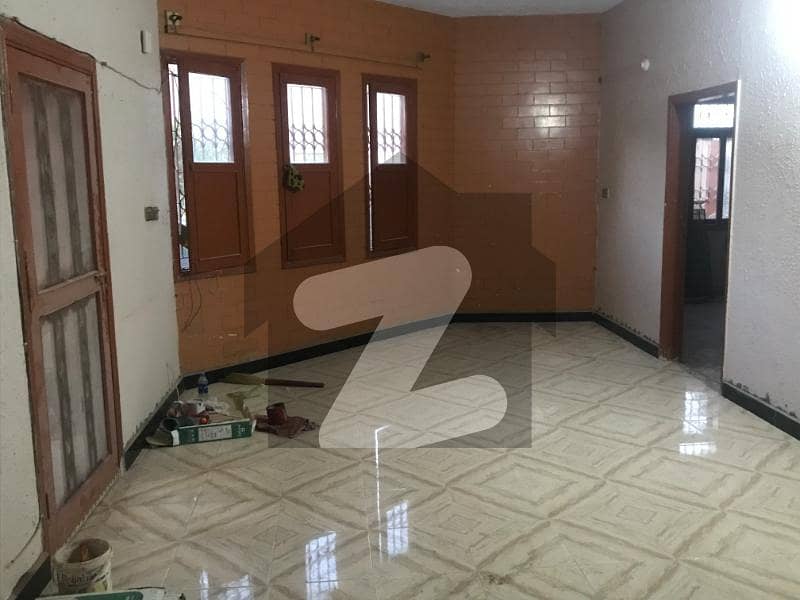 Ground Floor Portion 2 Bed D D For Rent Gulshan-e-iqbal Block 11 Erum Bungalows