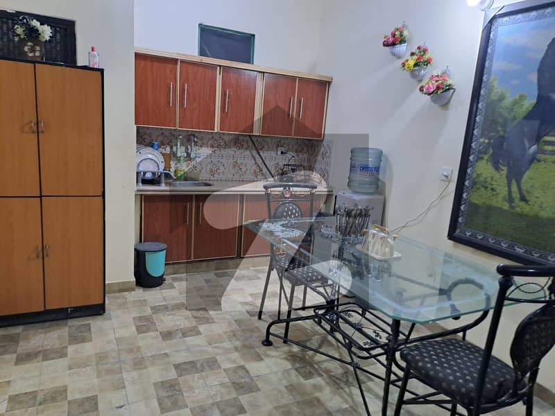 Flat Sized 1500 Square Feet In P & T Colony