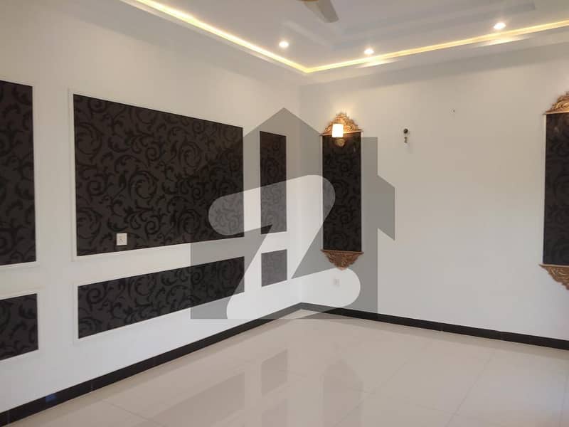 Paragon City 1 Kanal Upper Portion Up For rent
