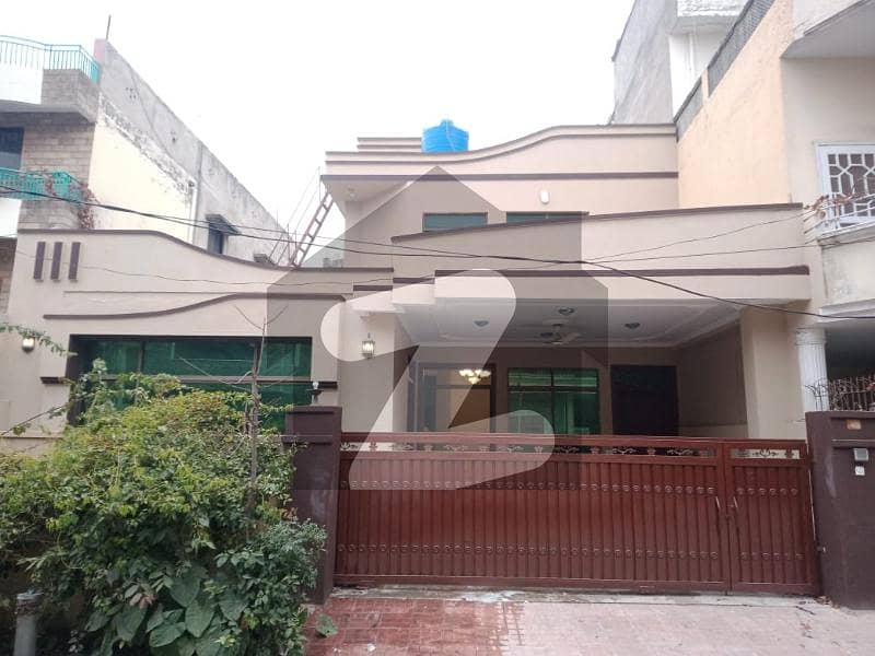 10 Marla House For Sale In Chaklala Scheme Iii Rawalpindi.
