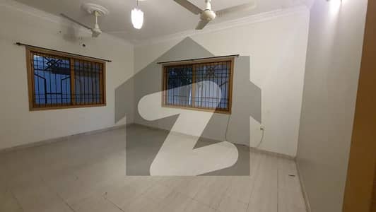500 Sq. Yds. Well Maintained Luxurious Lower Portion For Rent At Gizri, DHA Phase 4