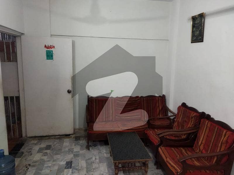 گلستانِِ جوہر ۔ بلاک 17 گلستانِ جوہر کراچی میں 2 کمروں کا 4 مرلہ فلیٹ 18 ہزار میں کرایہ پر دستیاب ہے۔