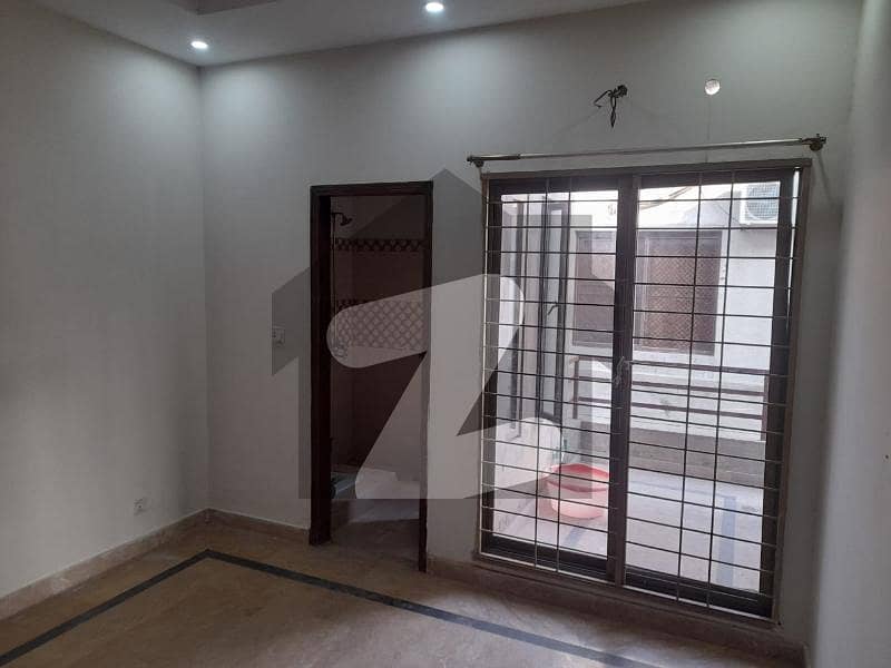 Beautifully Constructed Upper Portion Is Available For rent In Central Park - Block F