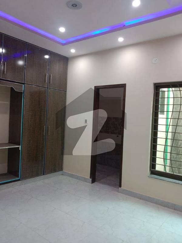 آرکیٹیکٹس انجنیئرز ہاؤسنگ سوسائٹی لاہور میں 3 کمروں کا 1 کنال بالائی پورشن 70 ہزار میں کرایہ پر دستیاب ہے۔