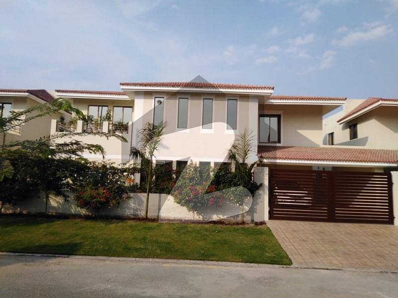 1 Kanal House Ideally Situated In Pearl City