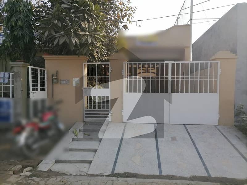 In Johar Town Phase 2 - Block R Of Lahore, A 1 Kanal House Is Available