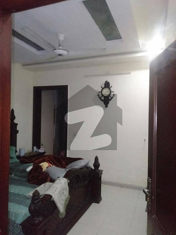 عبداللہ گارڈنز ایسٹ کینال روڈ کینال روڈ فیصل آباد میں 4 کمروں کا 6 مرلہ مکان 2.75 کروڑ میں برائے فروخت۔