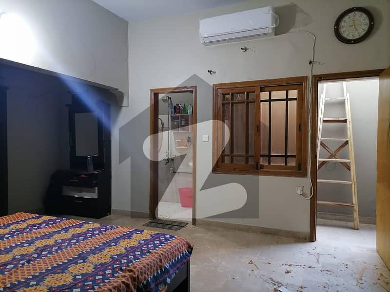 GulshaneIqbal Block 18 House Sized 160 Square Yards Is Available