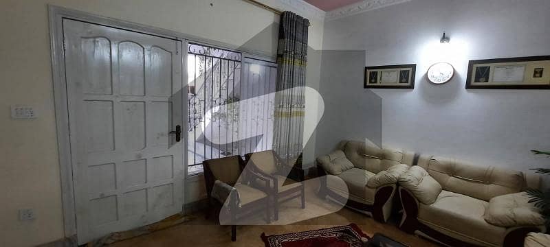 ایبٹ آباد سٹی قراقرم ہائی وے ایبٹ آباد میں 6 کمروں کا 5 مرلہ مکان 1.9 کروڑ میں برائے فروخت۔