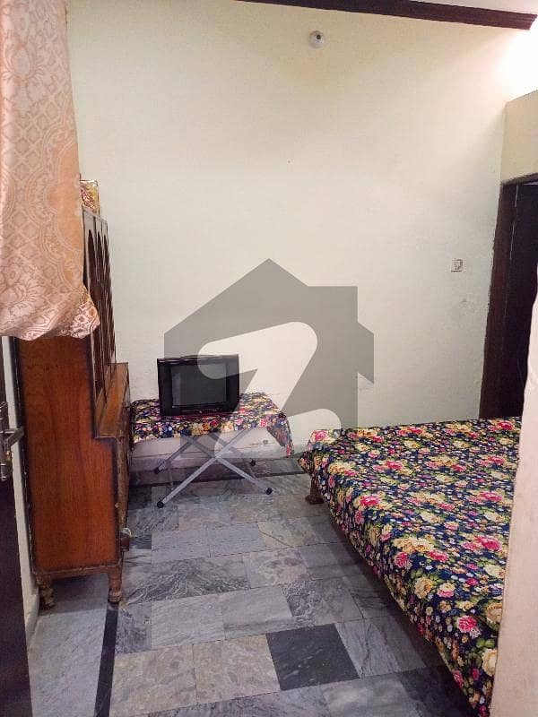 میسرائل روڈ راولپنڈی میں 2 کمروں کا 4 مرلہ مکان 65 لاکھ میں برائے فروخت۔