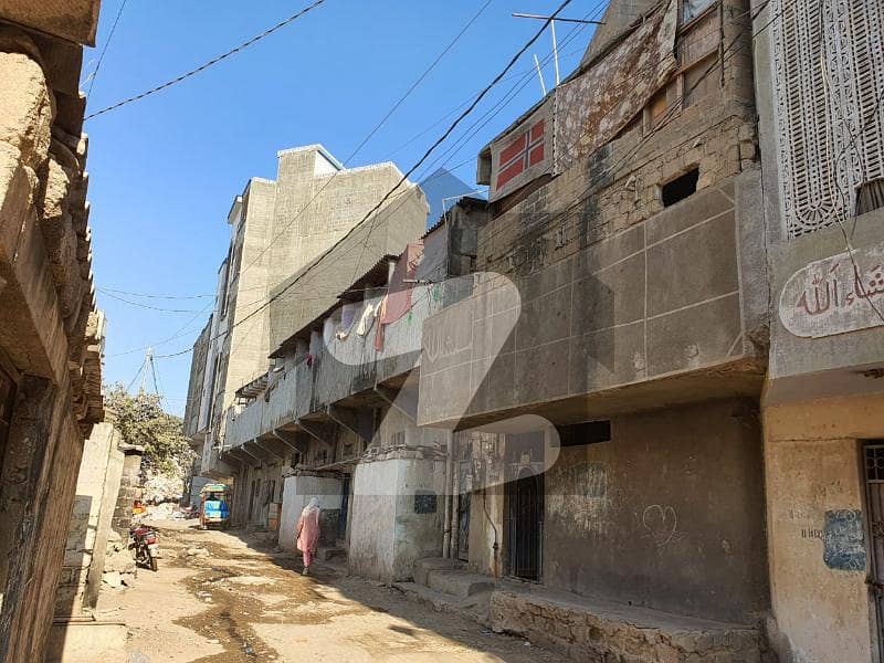 بھینس کالونی بِن قاسم ٹاؤن کراچی میں 11 کمروں کا 13 مرلہ عمارت 4.2 کروڑ میں برائے فروخت۔