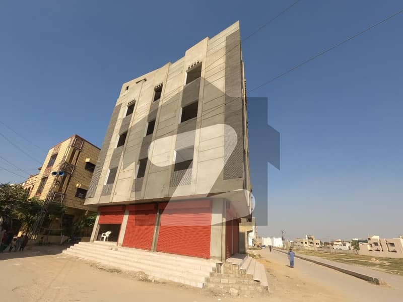سعدی گارڈن سکیم 33 کراچی میں 7 کمروں کا 6 مرلہ عمارت 6 کروڑ میں برائے فروخت۔