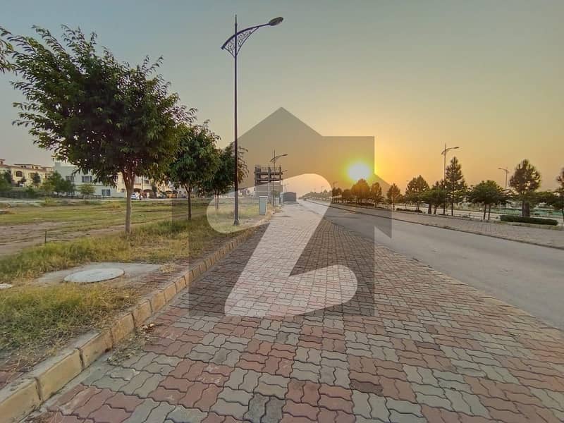 5 Marla Commercial Plot Available In Bahria Enclave - Sector C2 For sale