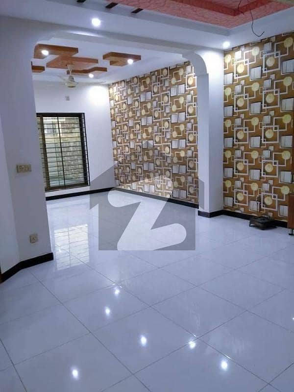 2450 Square Feet House For Sale In E-16 2450 Square Feet House For Sale In E-16