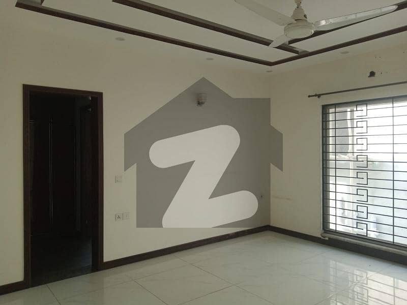 1 Kanal Luxury Upper Portion Available For Rent In Dha Phase 8 P Block Lahore