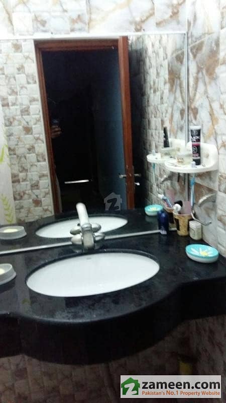 کوارپور سیالکوٹ میں 4 کمروں کا 6 مرلہ مکان 55 لاکھ میں برائے فروخت۔