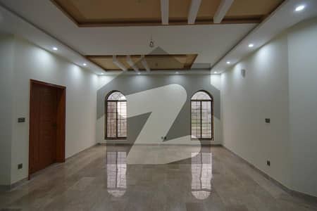 ایڈن سٹی - بلاک سی ایڈن سٹی ایڈن لاہور میں 3 کمروں کا 1 کنال بالائی پورشن 81 ہزار میں کرایہ پر دستیاب ہے۔