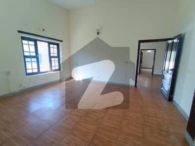 F-8 4 Bedroom Compact House For Rent With Beautiful Garden At Prime Location