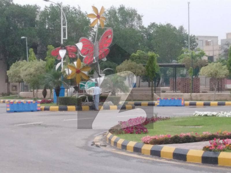 بحریہ نشیمن لاہور میں 5 مرلہ رہائشی پلاٹ 43 لاکھ میں برائے فروخت۔