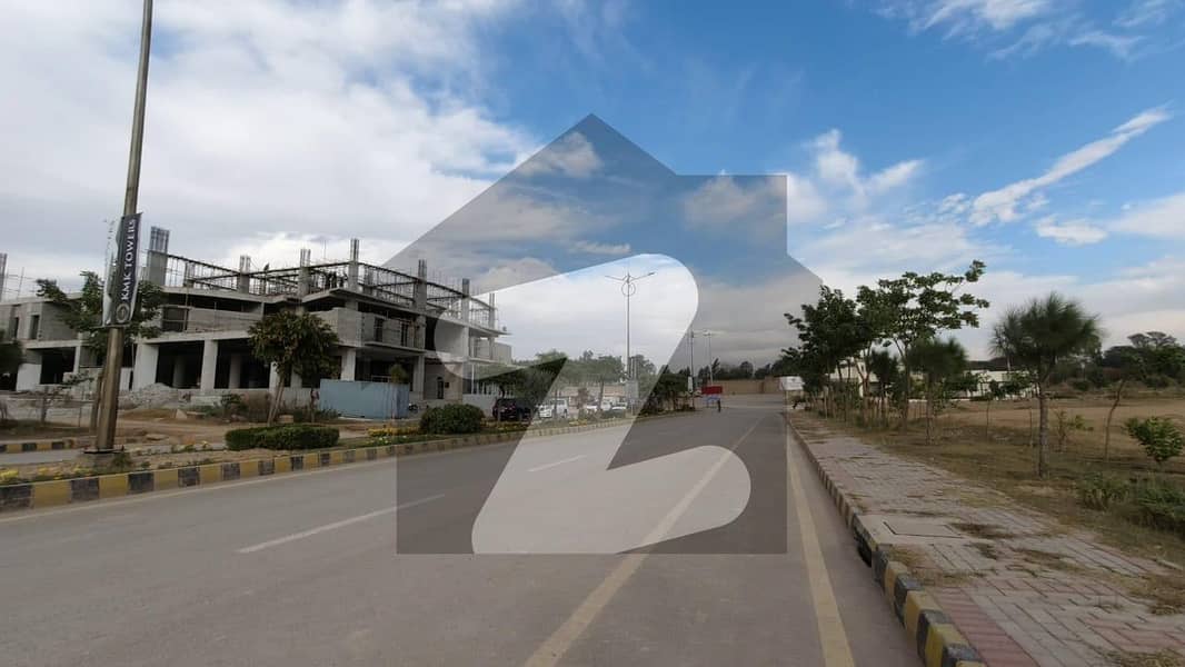 In Top City 1 - Block C Commercial Plot Sized 6 Marla For sale