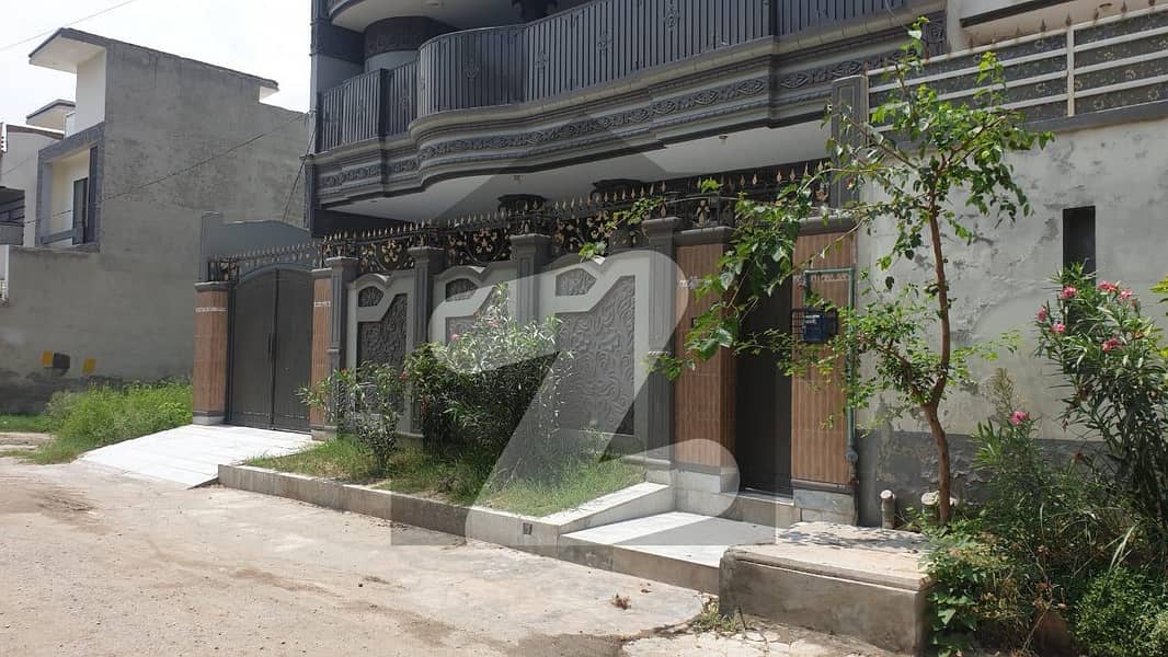 Get A Prime Location 10 Marla House For sale In Doranpur