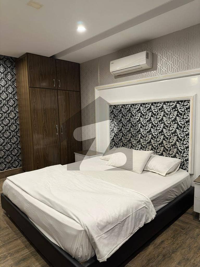 550 Square Feet Room In Bahria Town - Sector E