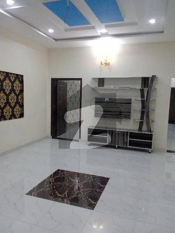 علامہ اقبال ٹاؤن لاہور میں 3 کمروں کا 5 مرلہ مکان 2.25 کروڑ میں برائے فروخت۔