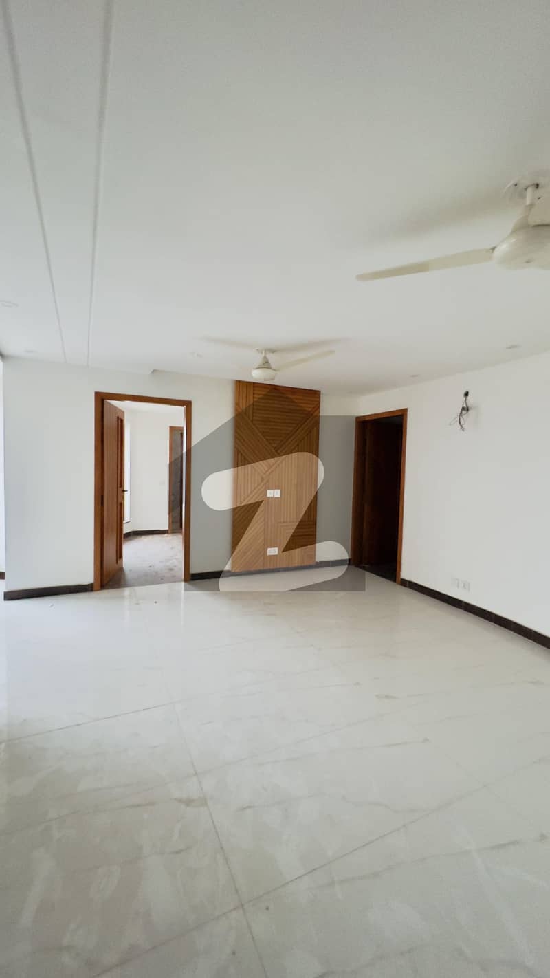 Non Furnished Apartment For Rent
