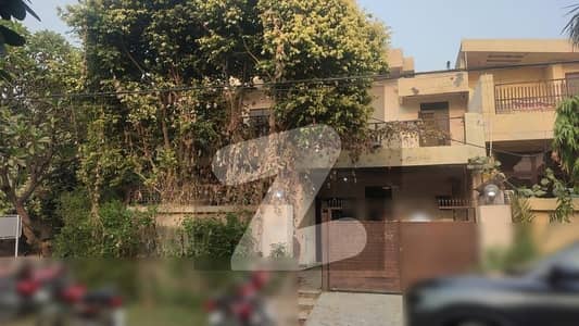 ڈی ایچ اے فیز 2 ڈیفنس (ڈی ایچ اے) لاہور میں 4 کمروں کا 10 مرلہ مکان 3.25 کروڑ میں برائے فروخت۔