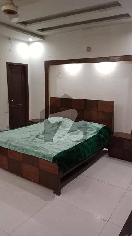 طارق گارڈنز ۔ بلاک ایچ طارق گارڈنز لاہور میں 5 کمروں کا 10 مرلہ مکان 3.5 کروڑ میں برائے فروخت۔