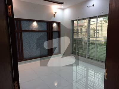 Kanal 2 Bed Superb Upper Portion In Nfc Society Near Wapda Town