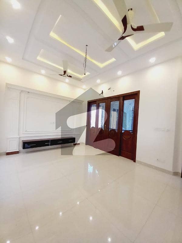 10 Marla Upper Potion Available 4 Bed For Rent On Kb Colony Airport Road