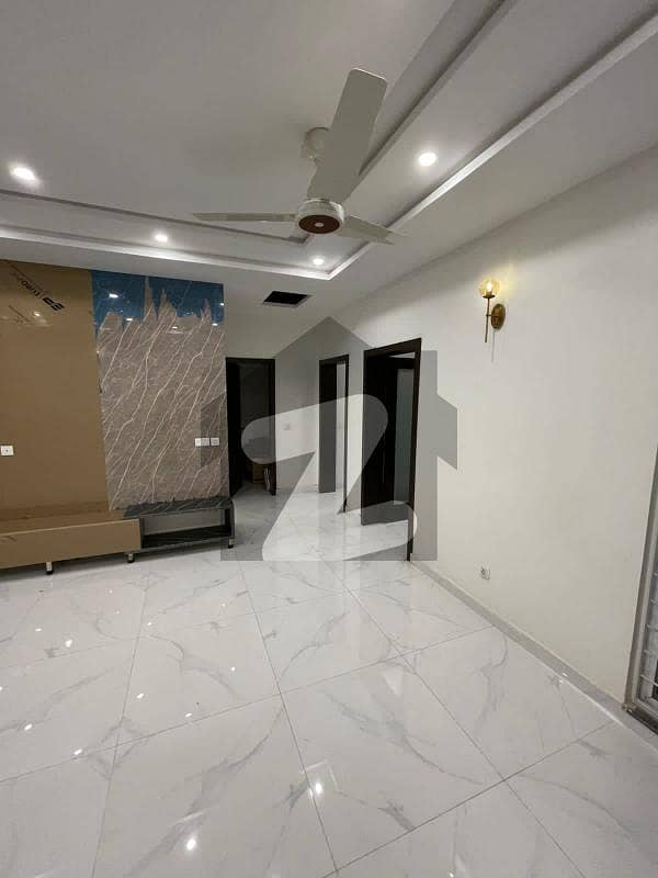 Estate Experts offers 1 kanal Uper portion available for rent in dha phase 6