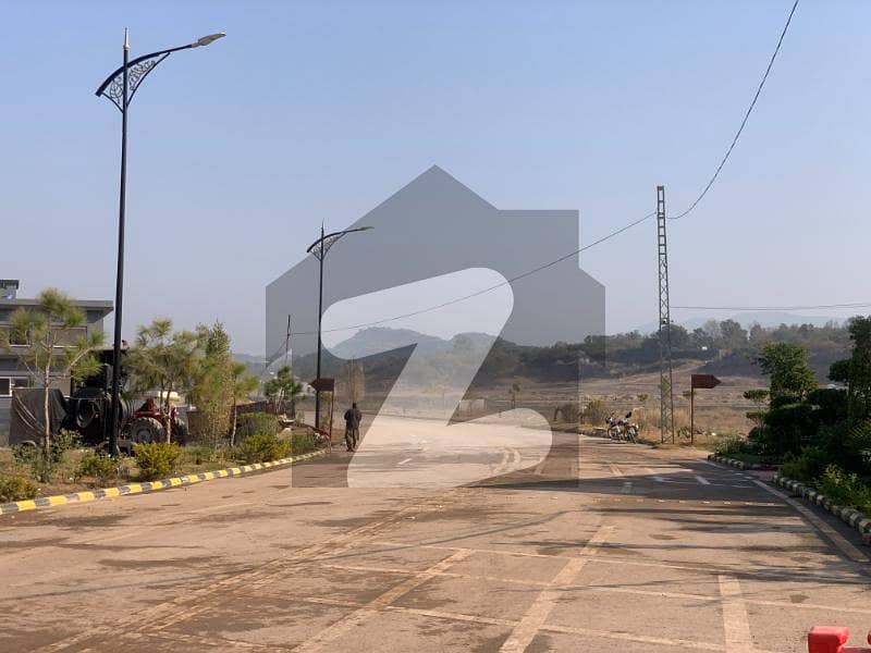 8 Marla Commercial Plot In Ittefaq Residencia On 60" Road Fastest Developing Area Of Islamabad.