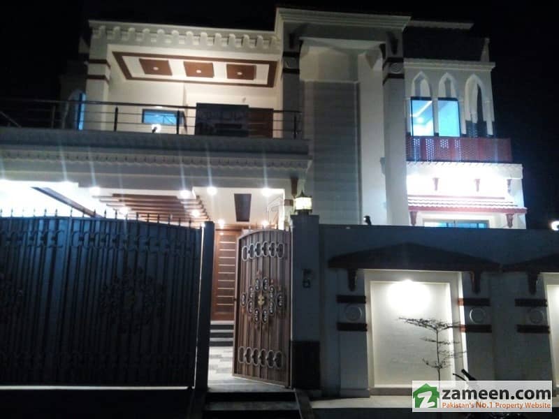 Double Storey House Is Available For Sale On Jhang Road