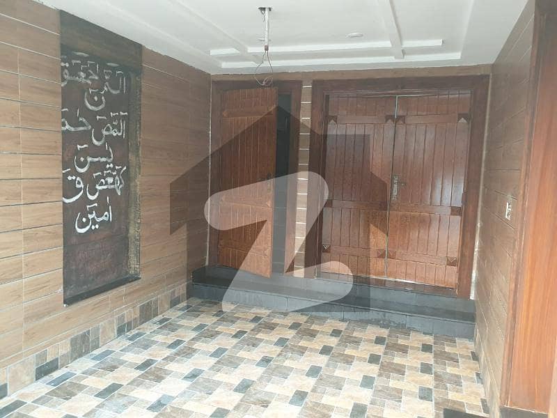 بحریہ ٹاؤن ۔ بلاک ای ای بحریہ ٹاؤن سیکٹرڈی بحریہ ٹاؤن لاہور میں 3 کمروں کا 5 مرلہ مکان 60 ہزار میں کرایہ پر دستیاب ہے۔