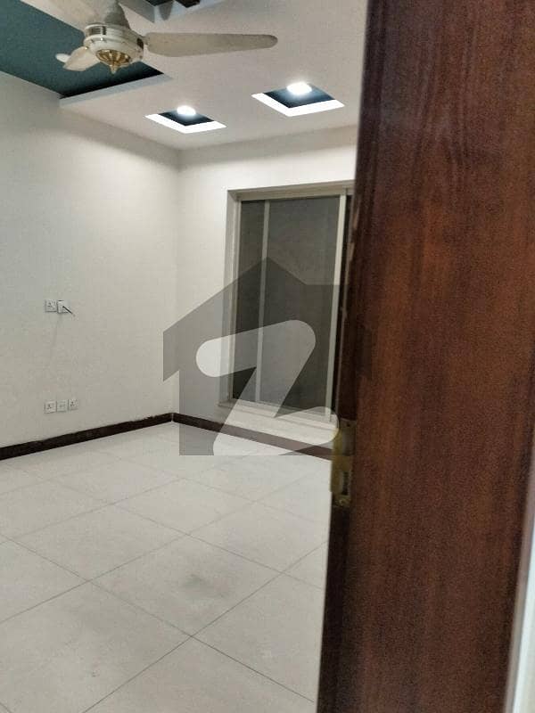 10 Marla Ground Floor For Rent In Orchard 1 Paragon City