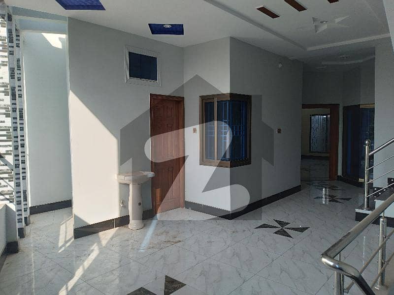 عباس بنگلوں رحیم یار خان میں 5 کمروں کا 5 مرلہ مکان 1.4 کروڑ میں برائے فروخت۔