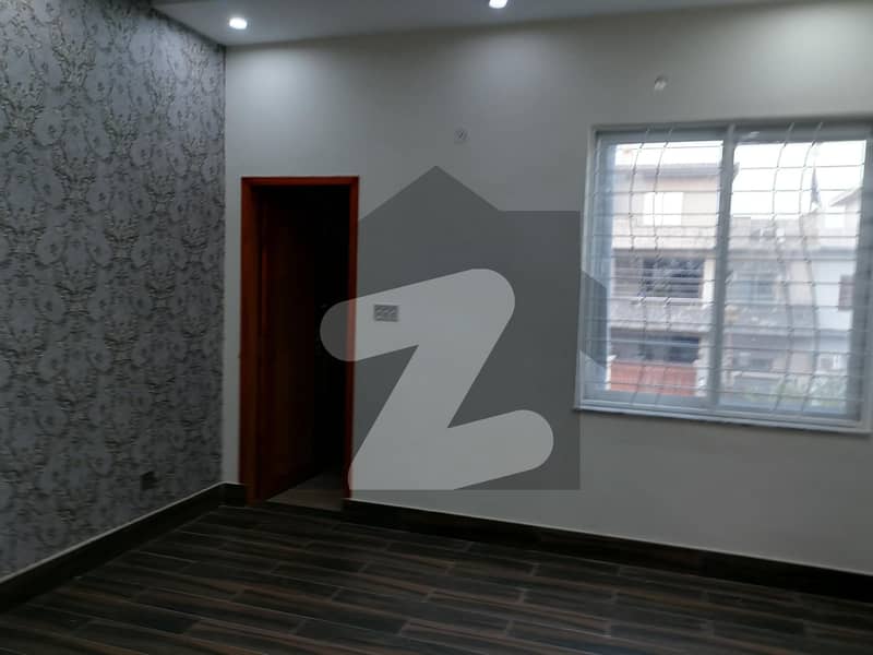 ایڈن بولیوارڈ - بلاک اے ایڈن بولیوارڈ ہاؤسنگ سکیم کالج روڈ لاہور میں 5 کمروں کا 5 مرلہ مکان 1.87 کروڑ میں برائے فروخت۔