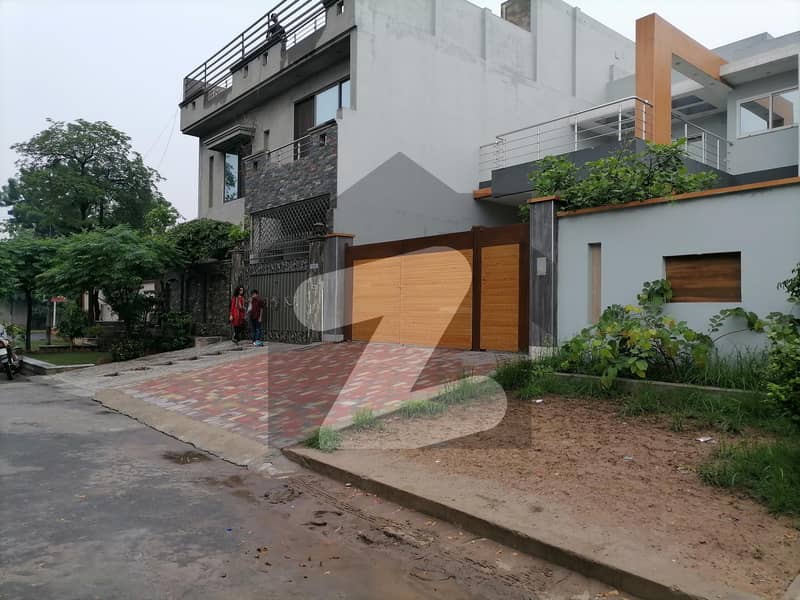 12.2 Marla House Situated In Gulshan e Madina For sale