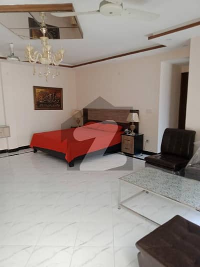 Fully Furnished 1 Bed Flat Available For Rent In Firdous Market Gulberg