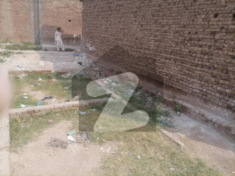 سواتی گیٹ پشاور میں 3 مرلہ رہائشی پلاٹ 32.5 لاکھ میں برائے فروخت۔