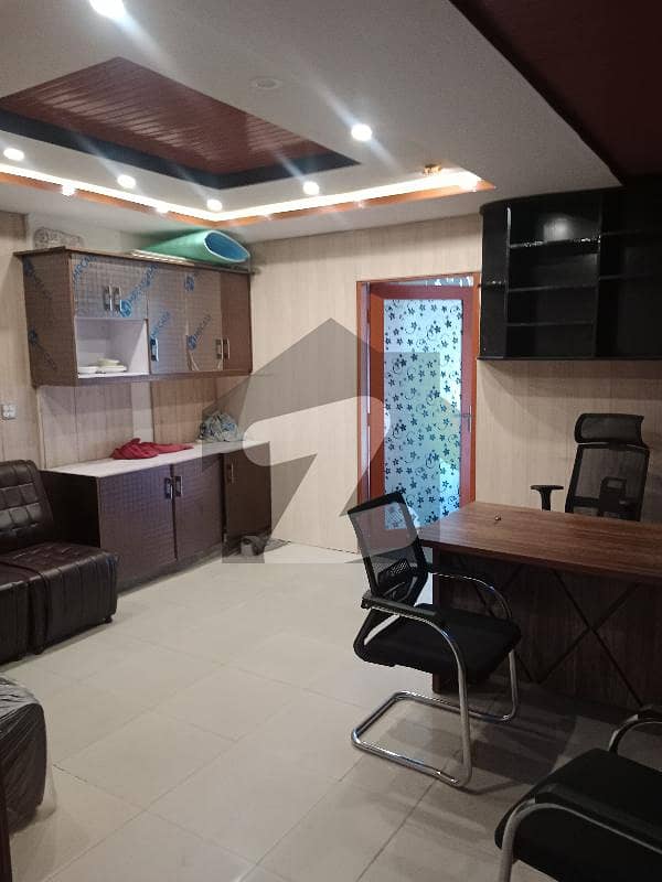 بحریہ ٹاؤن سیکٹر سی بحریہ ٹاؤن لاہور میں 1 کمرے کا 2 مرلہ فلیٹ 40 لاکھ میں برائے فروخت۔
