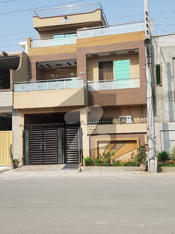 6 Marla house for sale on Main Boulevard (60ft Road & near to Park) in