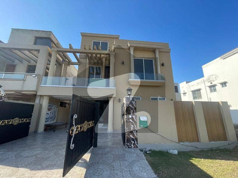 10 Marla Brand New FACE PARK House For Sale In Overseas B Bahria Town Lahore