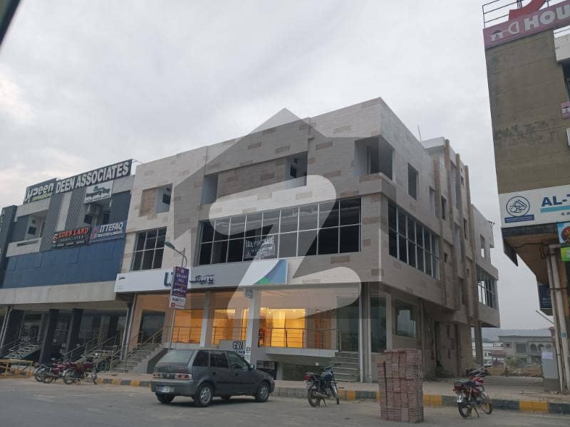 B-17 Block A Mdr Corner Commercial Hall For Rent, First Floor